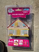 Load image into Gallery viewer, World’s Smallest Barbie Dreamhouse Malibu