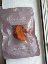 Load image into Gallery viewer, Three Hearts Sili Soother Round